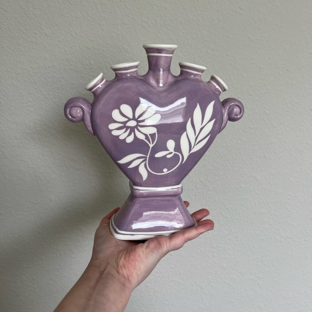 Anthropologie Vaisselle Purple Heart Vase